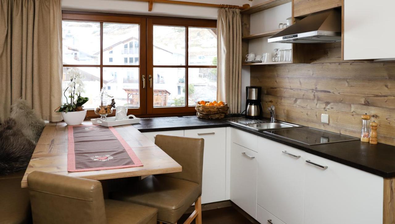 Apartments Vaiolet Santa Cristina Val Gardena ภายนอก รูปภาพ