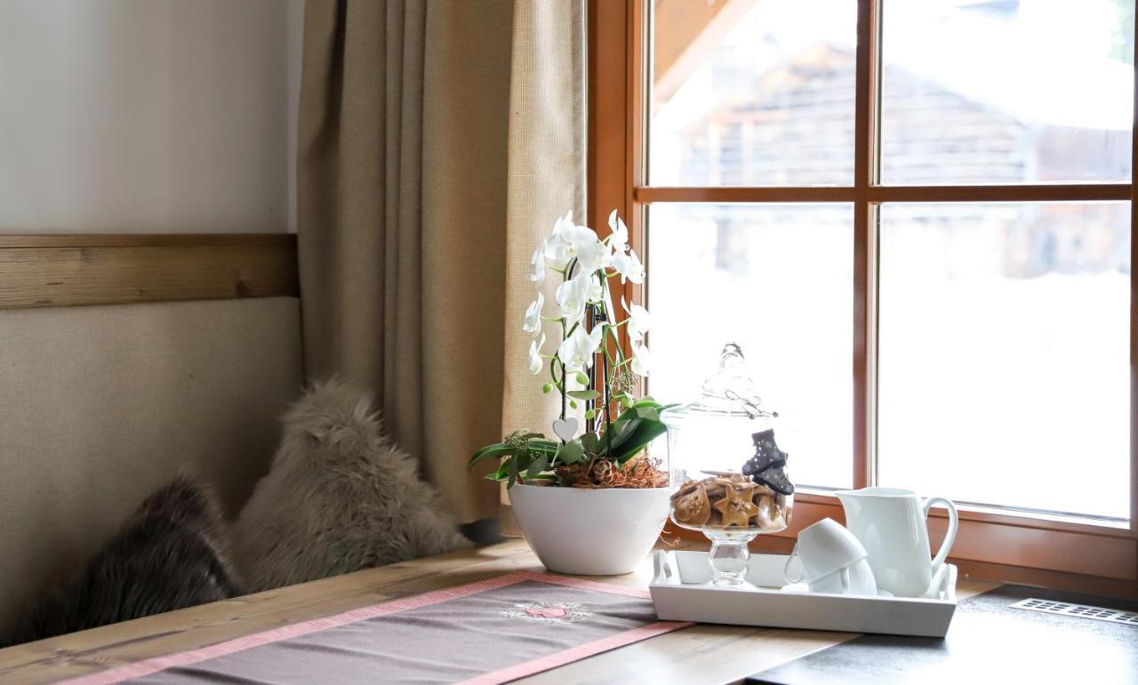 Apartments Vaiolet Santa Cristina Val Gardena ภายนอก รูปภาพ