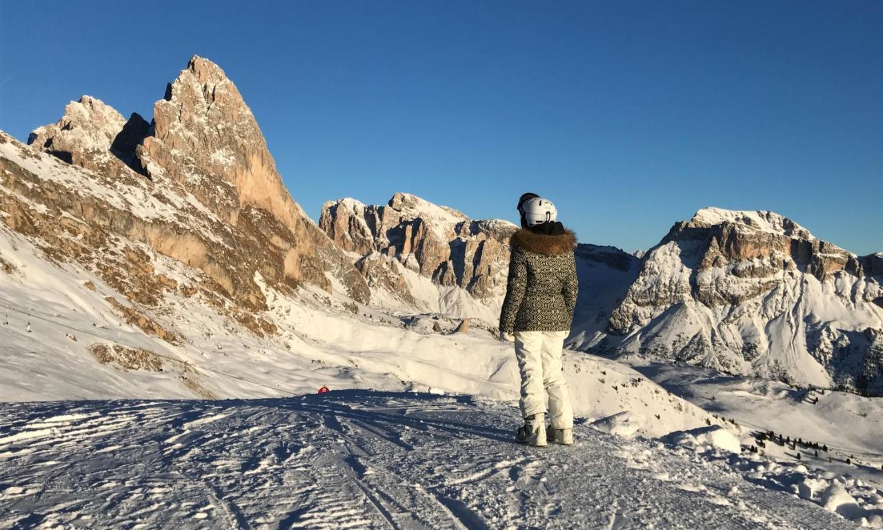 Apartments Vaiolet Santa Cristina Val Gardena ภายนอก รูปภาพ